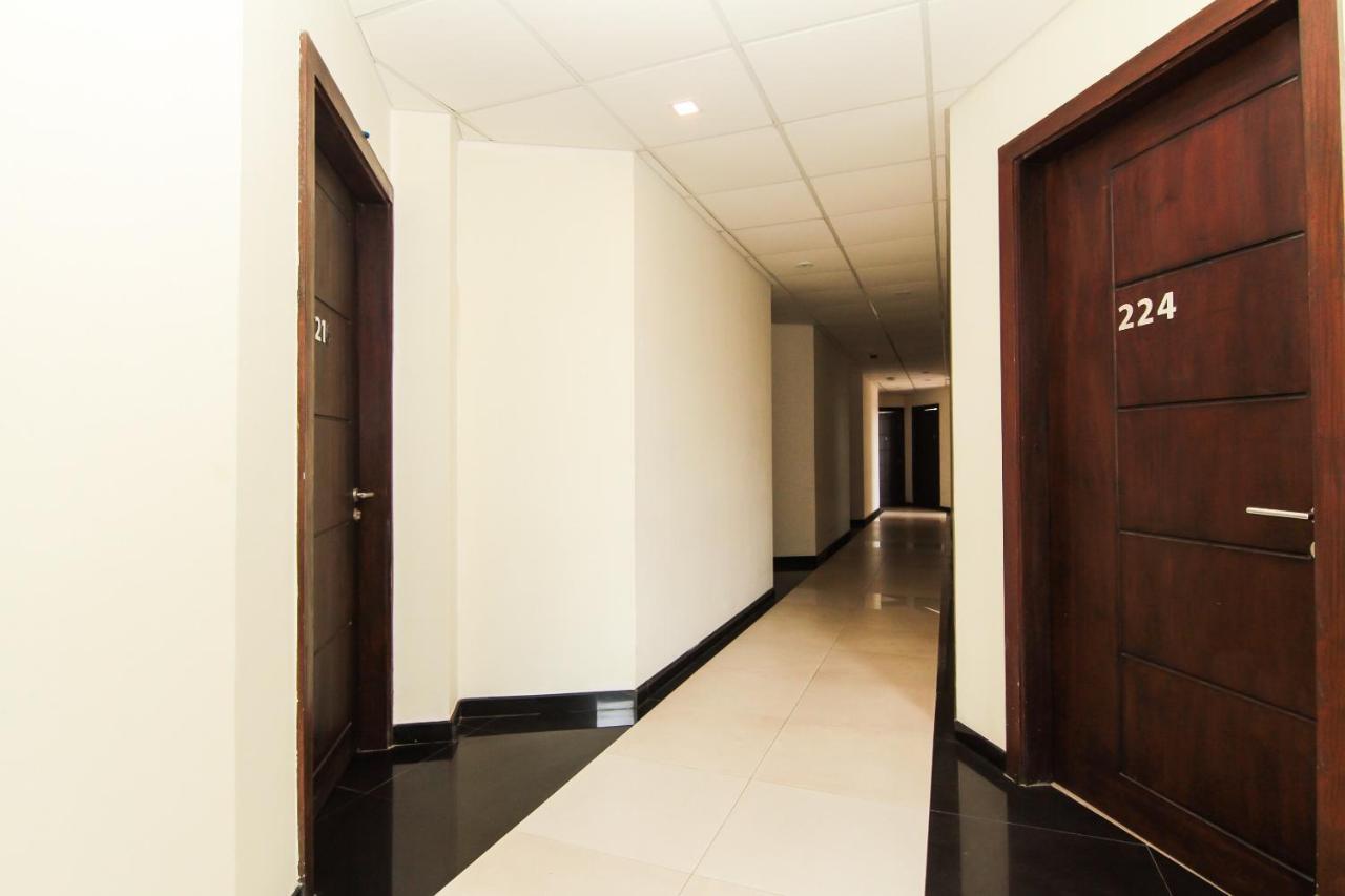 Saninro Hotel - Ragama Kültér fotó
