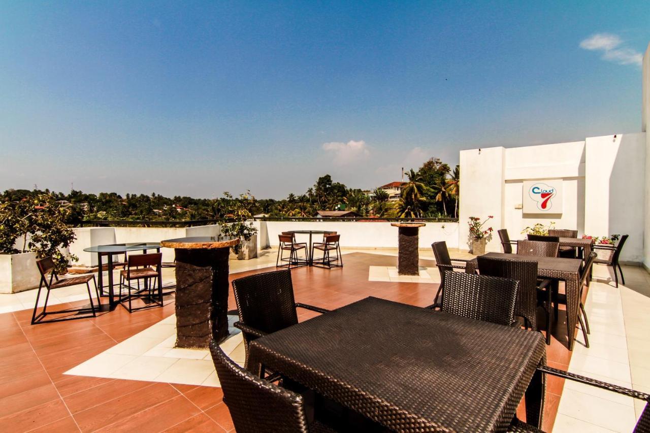 Saninro Hotel - Ragama Kültér fotó